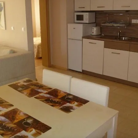 Aparthotel Bay Pomorie